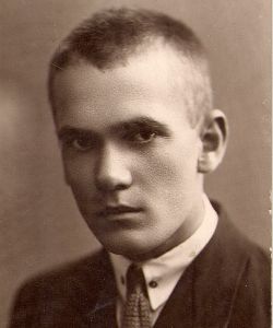 Максим Лужанин - белорусский драматург, поэт, прозаик