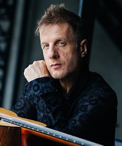 Дидюля Валерий Михайлович - белорусский гитарист, композитор, музыкант, певец